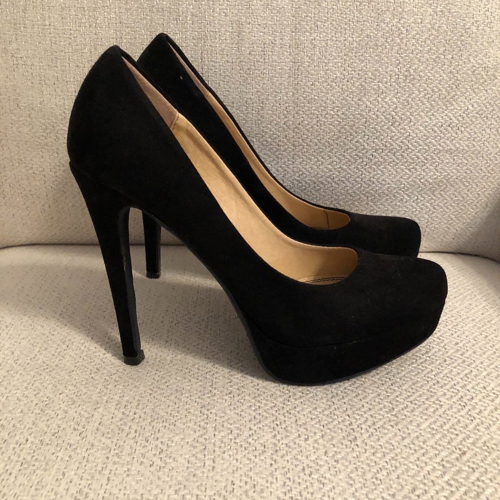 Platform Black Pumps